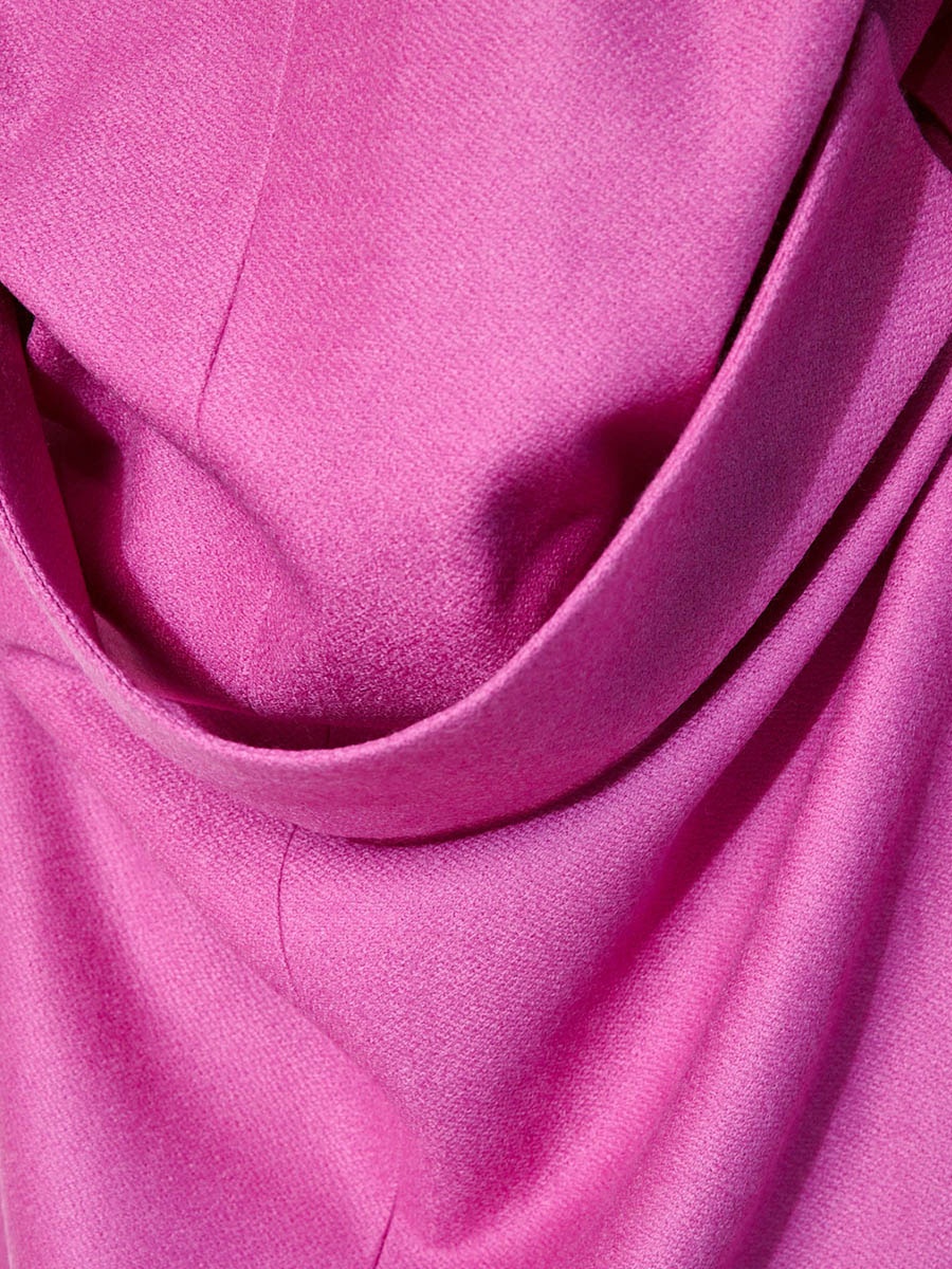 Пальто розовое 