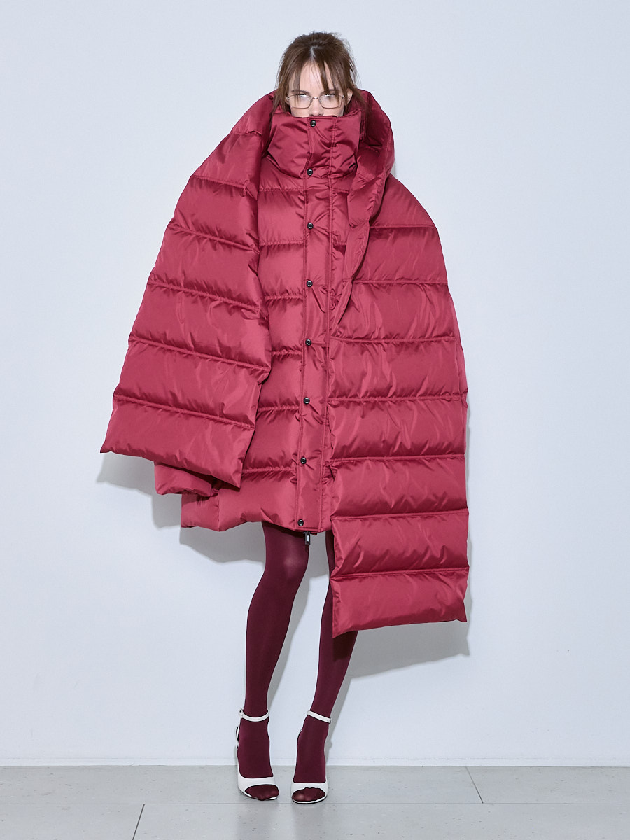 Пуховик бордовый
