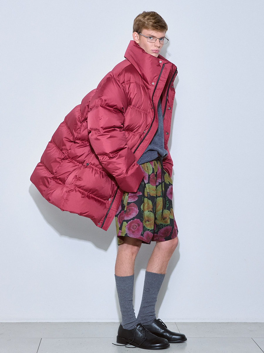 Пуховик бордовый