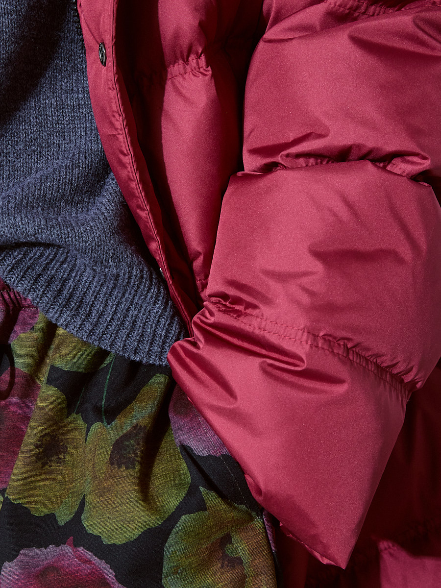 Пуховик бордовый