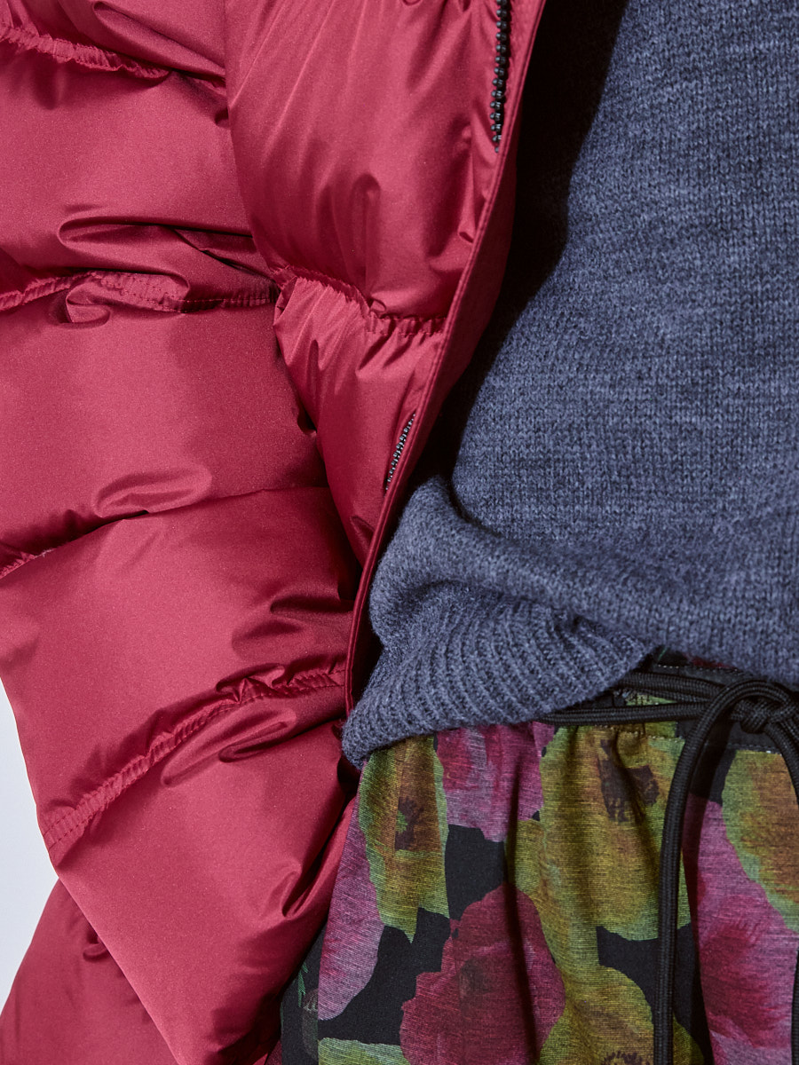 Пуховик бордовый