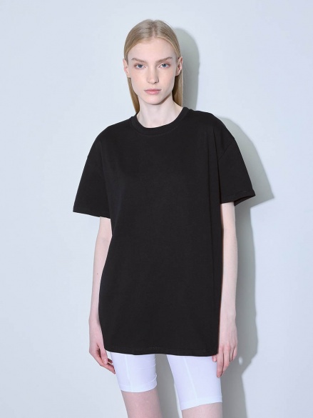 Футболка черная  fit 