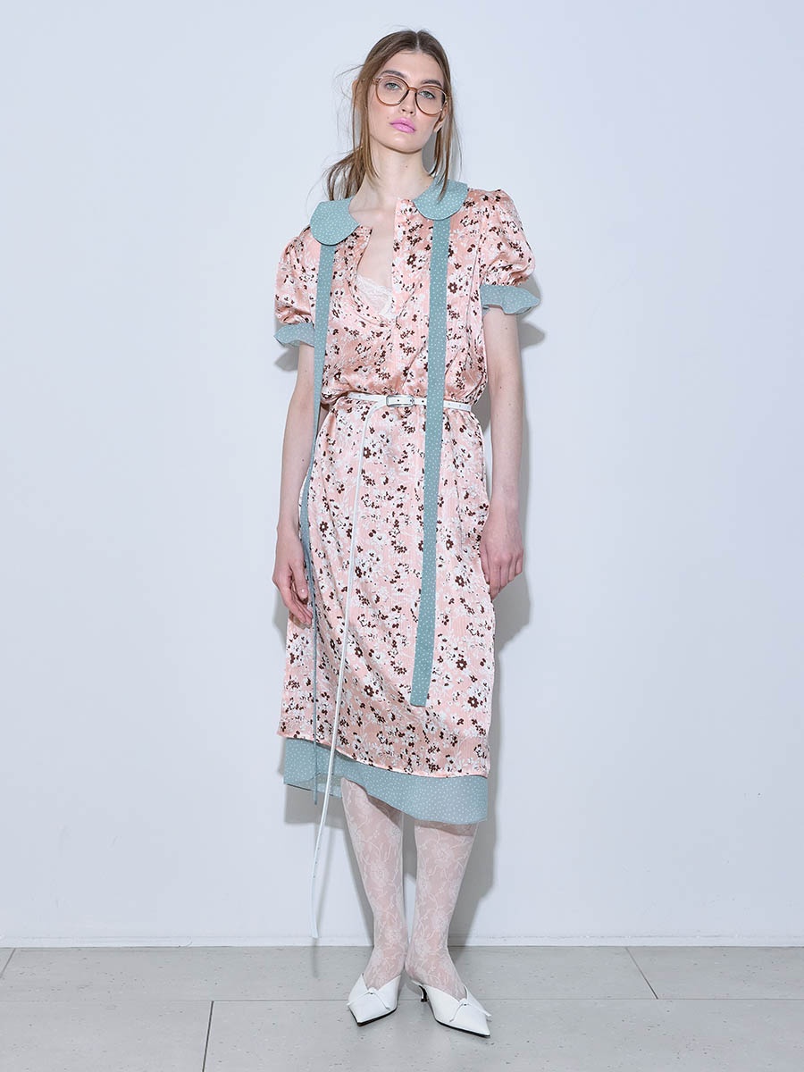 Платье розовое