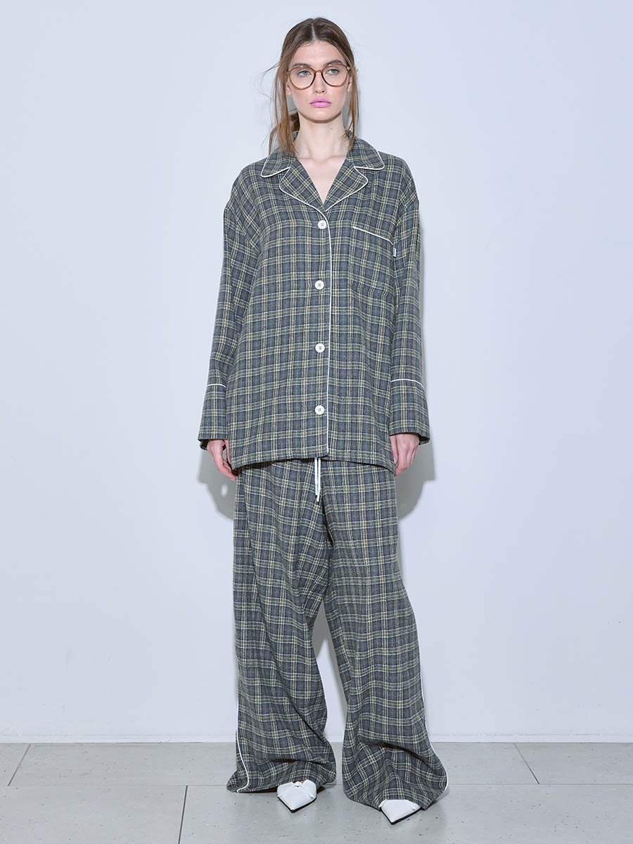 Брюки в клетку серые 