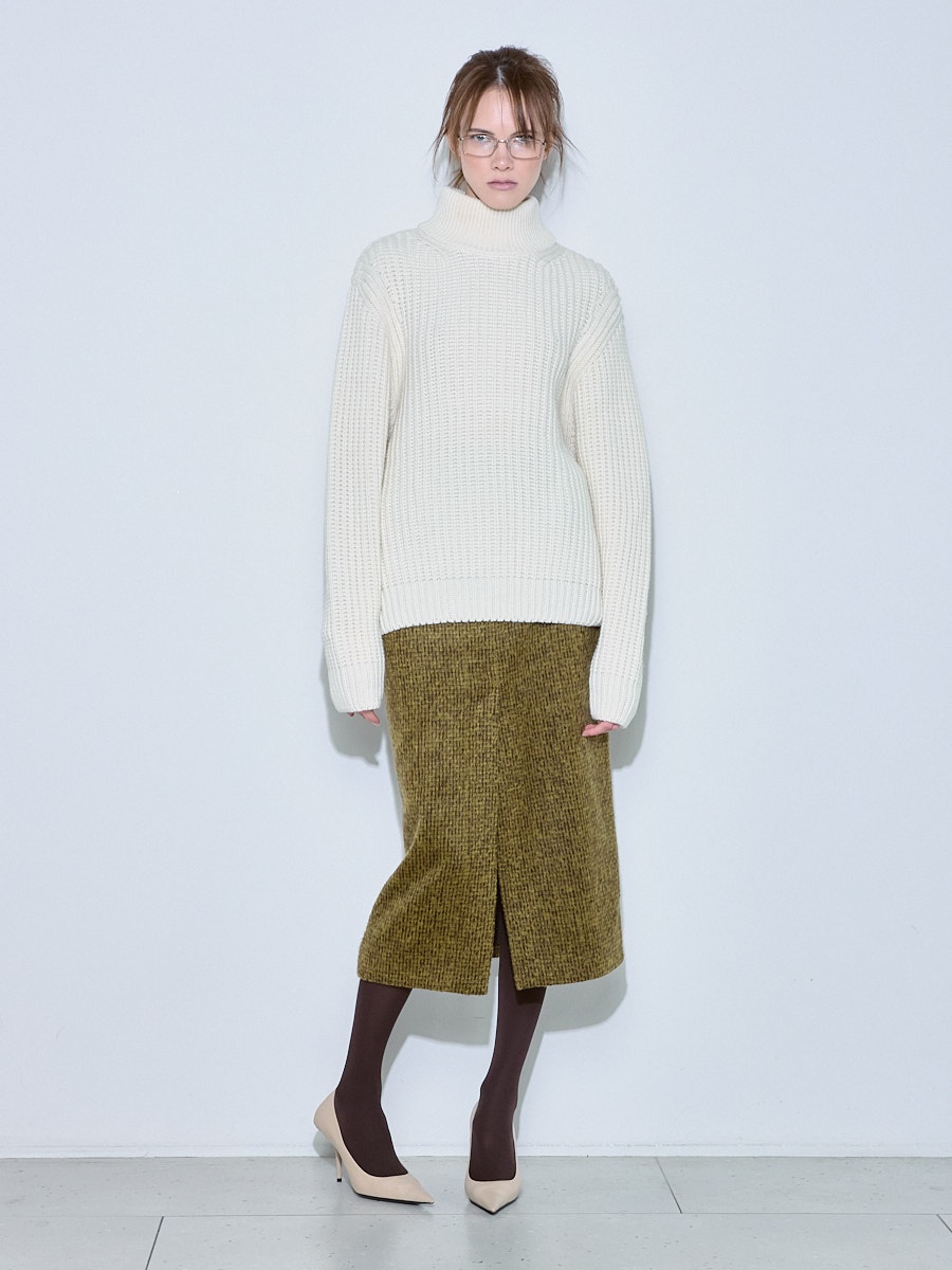 Свитер белый Свитер белый